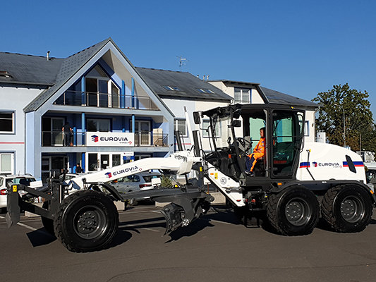 Two CASE 856C graders expand the fleet of the Czech Republic’s leading transport-engineering company